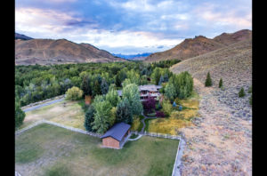 Manicured outdoor spaces - 309 Madison Ave, Ketchum ID